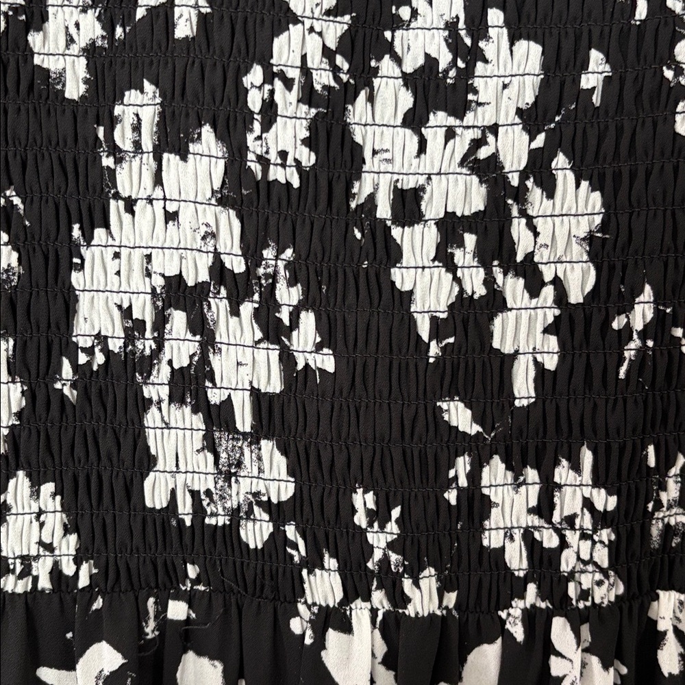 NWT Anne Klein Smocked-Bodice Tiered Maxi Dress in Black/White print XL - Picture 3 of 8
